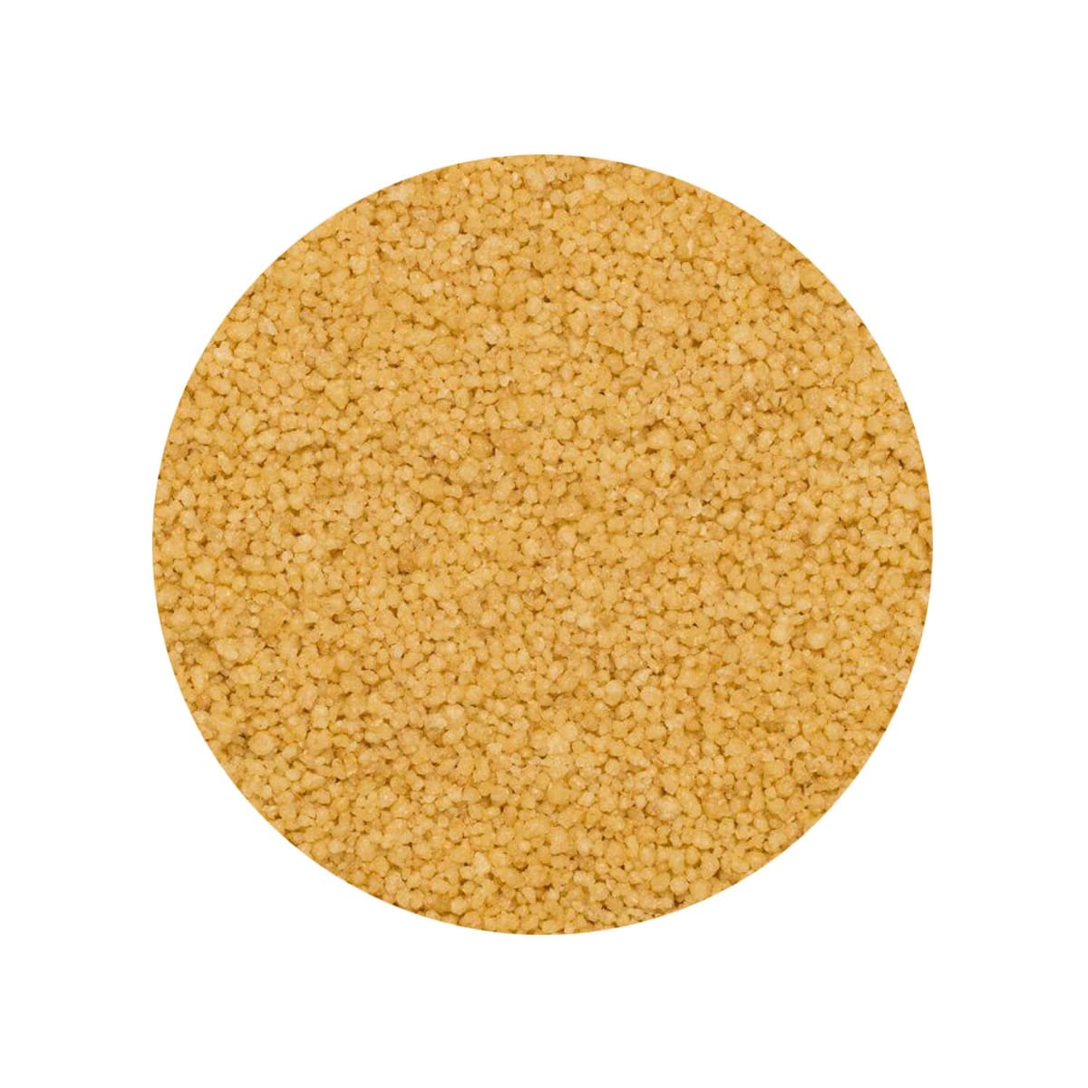 Bruine biologische volkoren couscous in een schaal